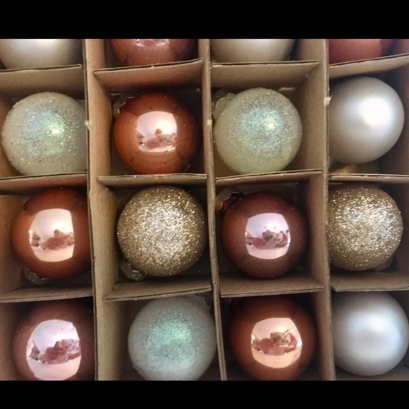 25 Mini Glass Christmas Ball Ornaments Rose Gold Shiny Matte Glitter - Picture 3 of 7